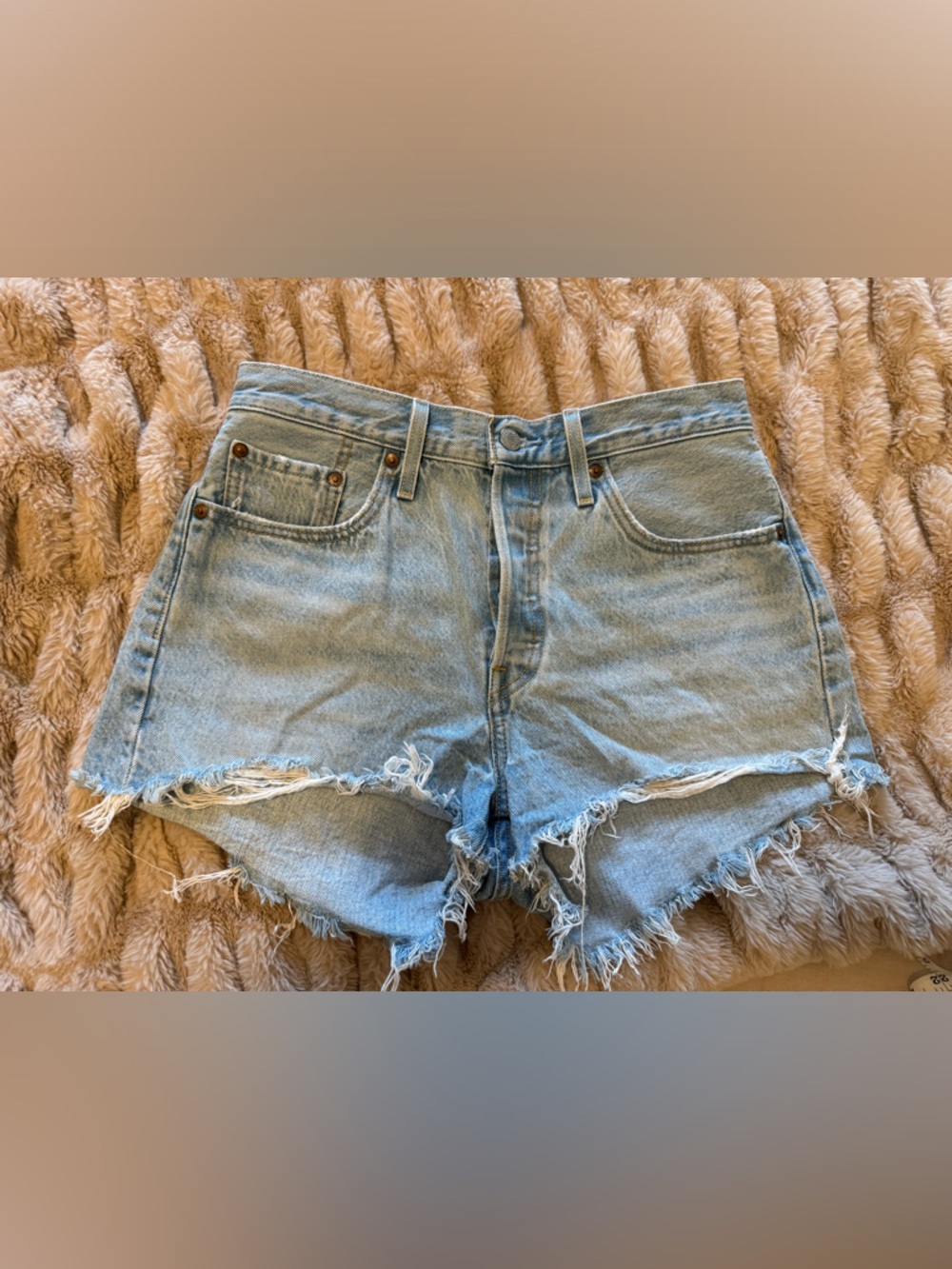 Levi’s 501 Shorts size 28